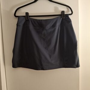 Tangerine Women's Navy Blue Skorts